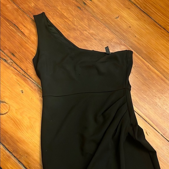 Elegant Black One-Shoulder Cocktail Dress - Picture 3 of 6